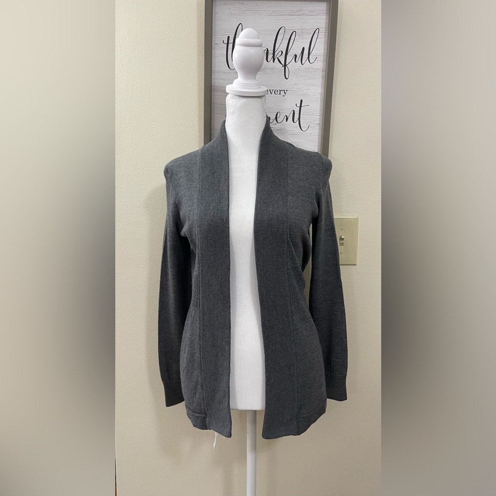 Talbots Women’s Cardigan Open Front Pure Merino Wool Sz Small. - Picture 4 of 17